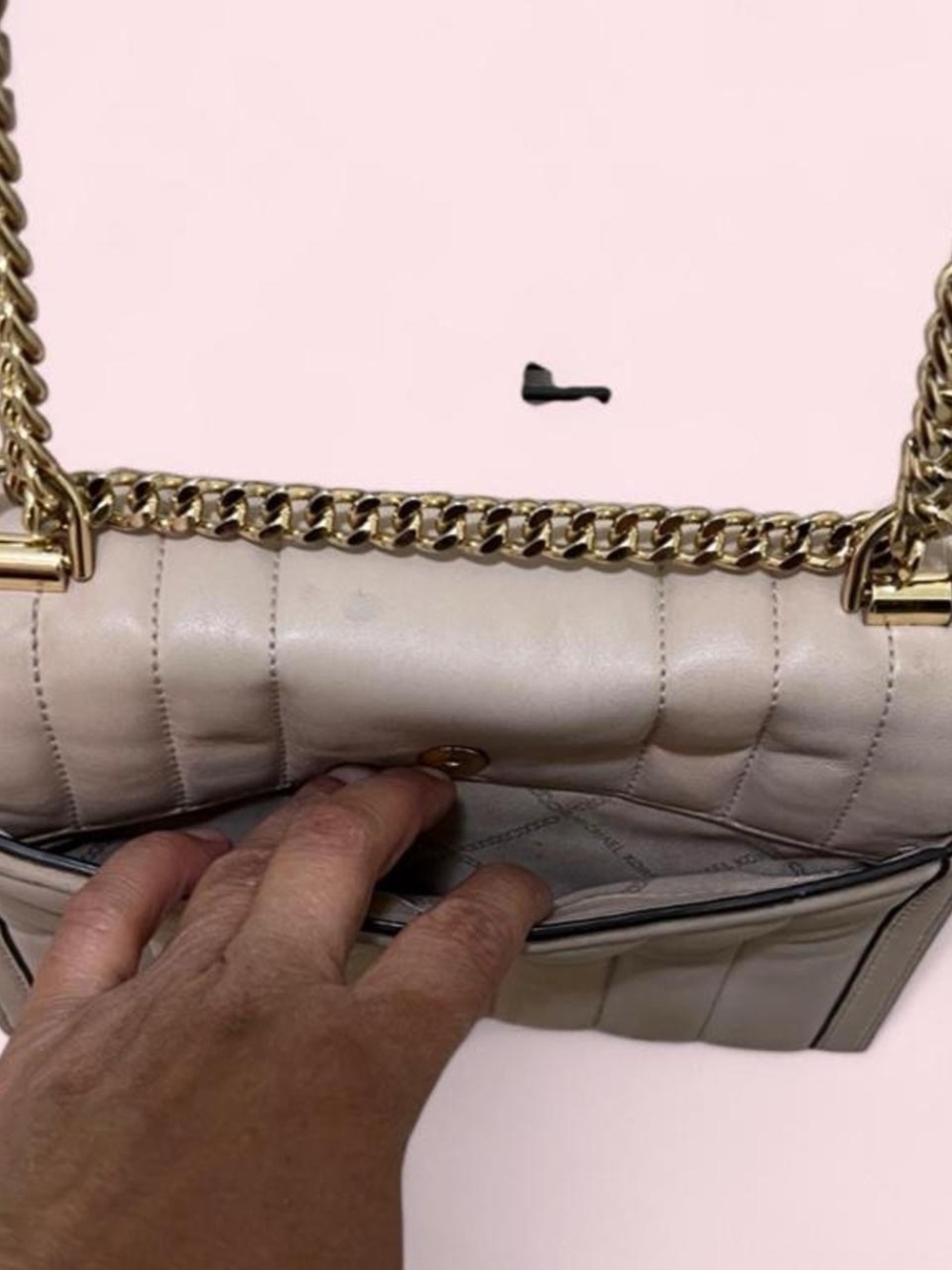 Michael Kors Witney Quilted Shoulder - Picture 4 of 8